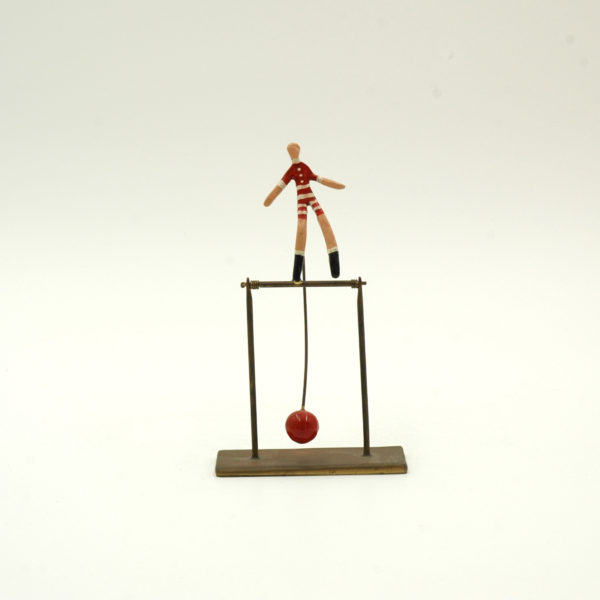 Acrobat pendulum
