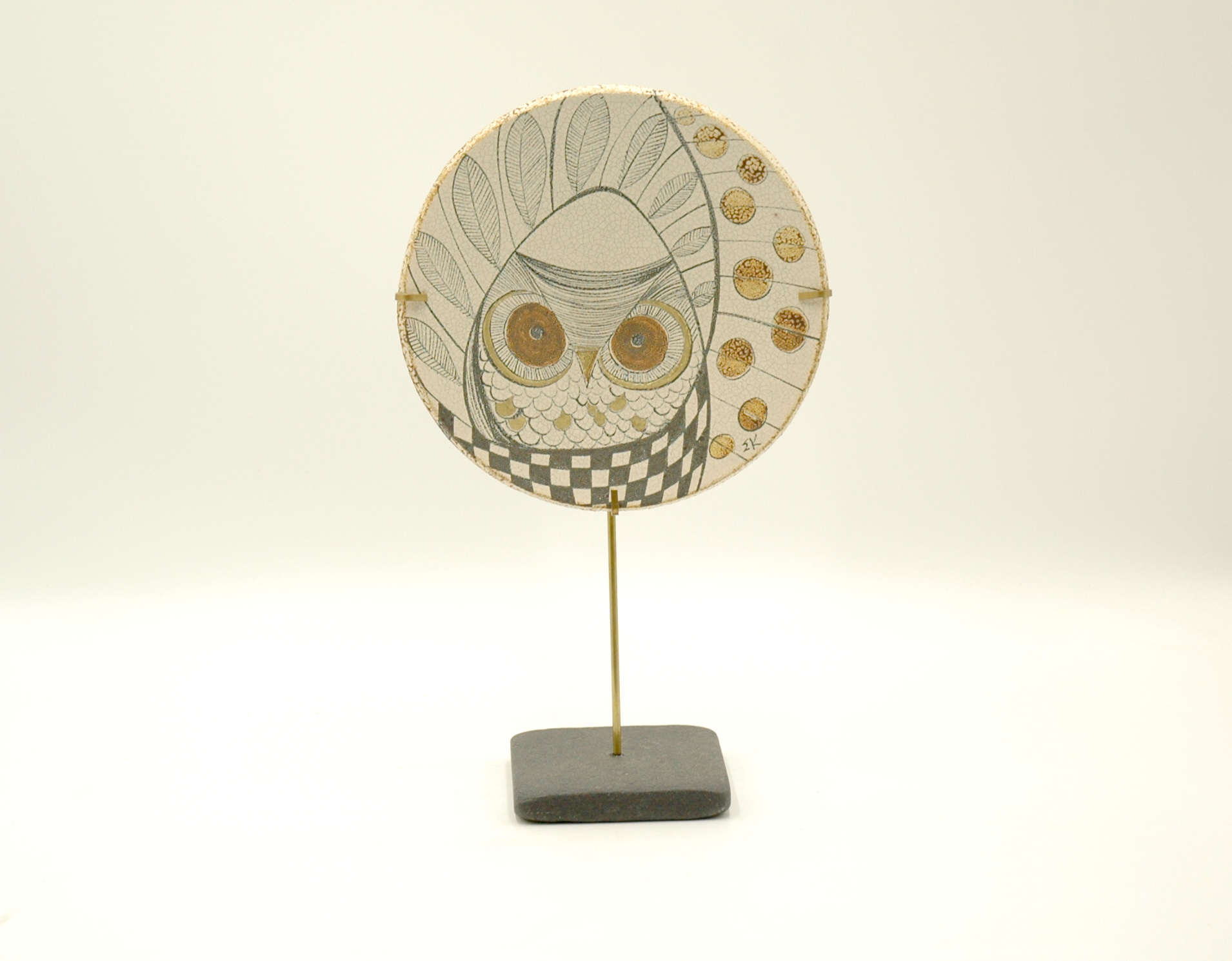 Ceramic plate with owl